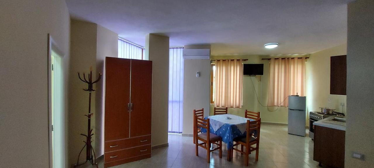 Rigandi Apartment Durres Bagian luar foto