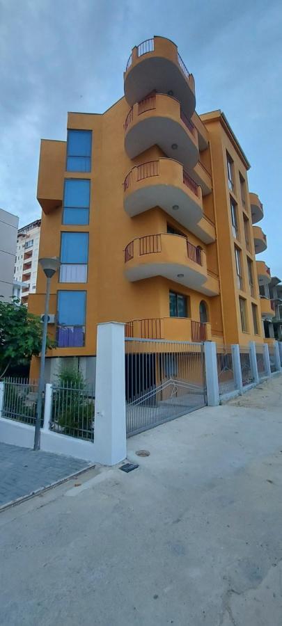 Rigandi Apartment Durres Bagian luar foto